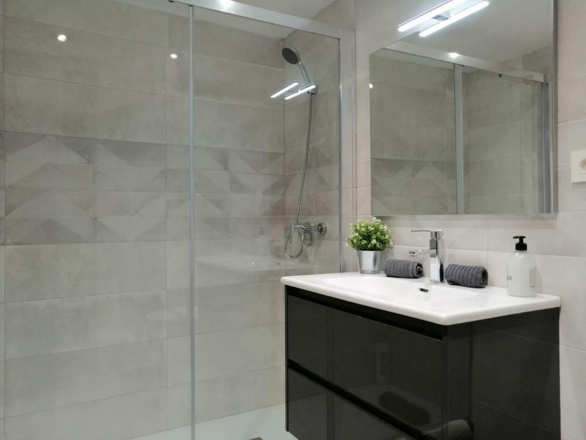 Apartamentos Dos Torres Frodo - Parking privado gratis Zaragoza Exterior foto